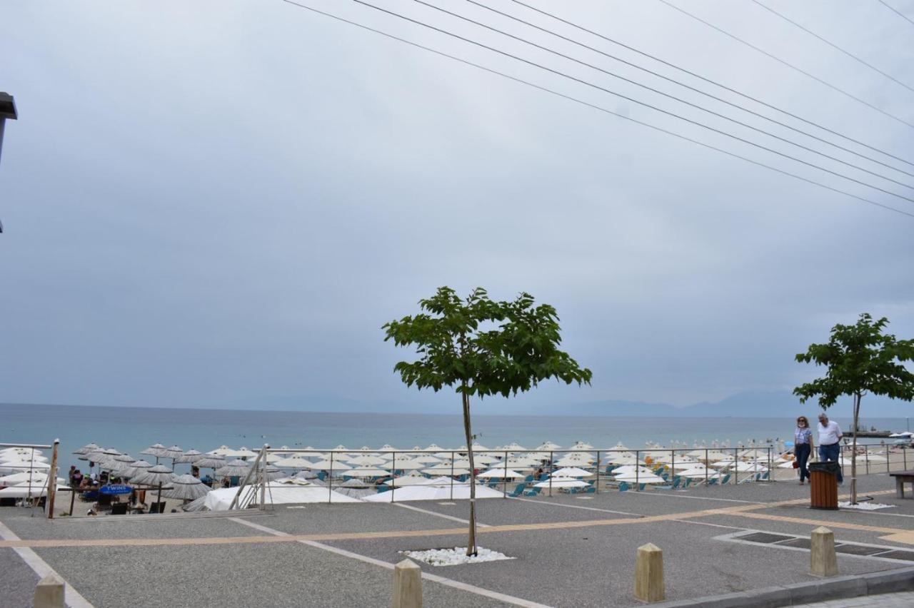 Davidana Deluxe Apartments Nea Kallikrateia Εξωτερικό φωτογραφία
